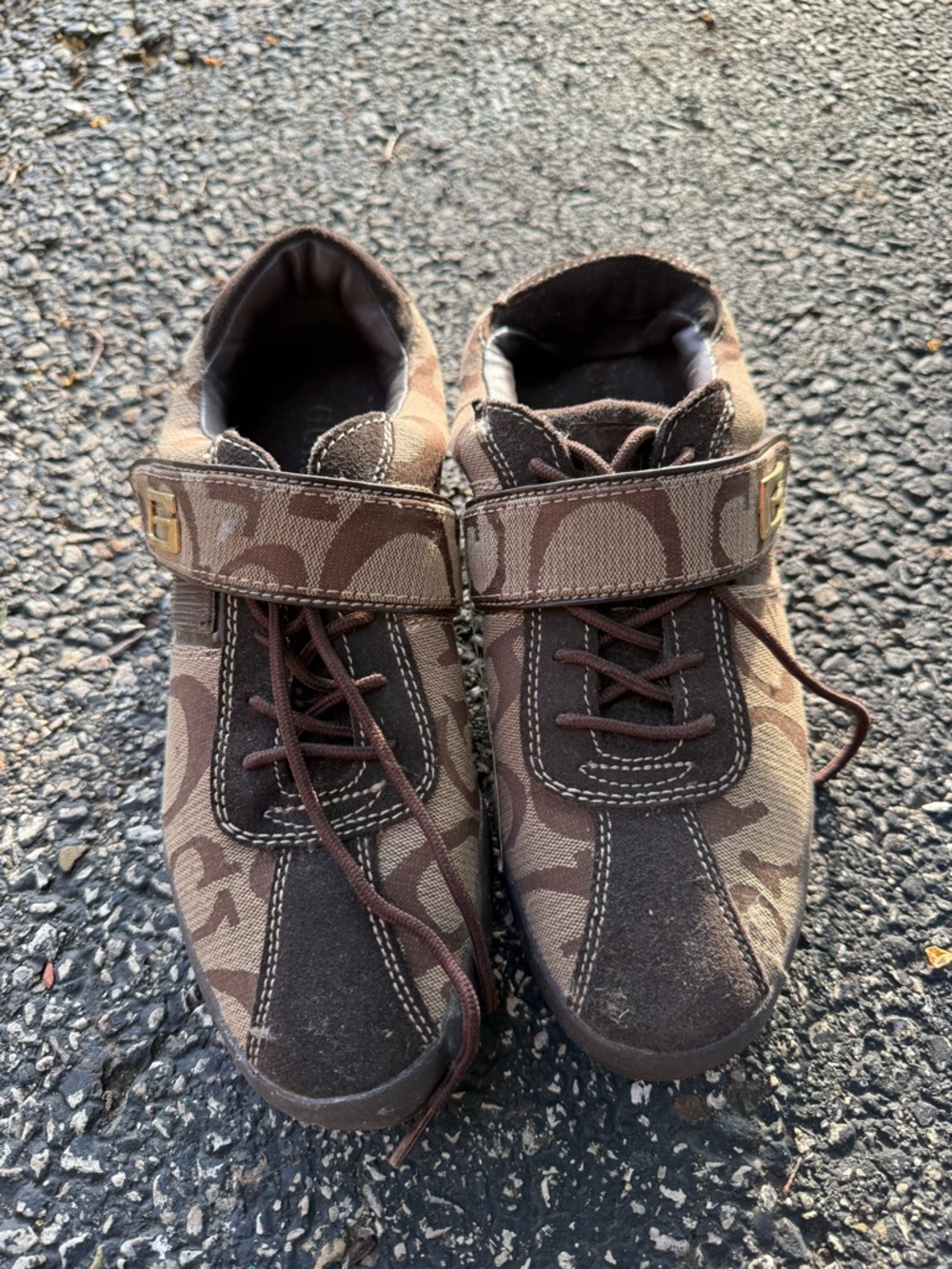 Guess Brown Shoes Size 10 Good Condition